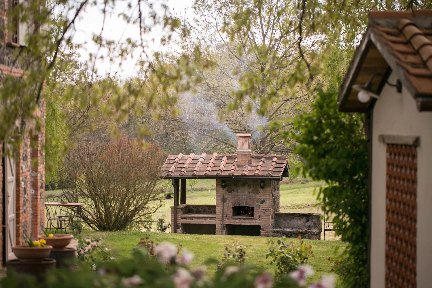 Outdoor wood-fired oven