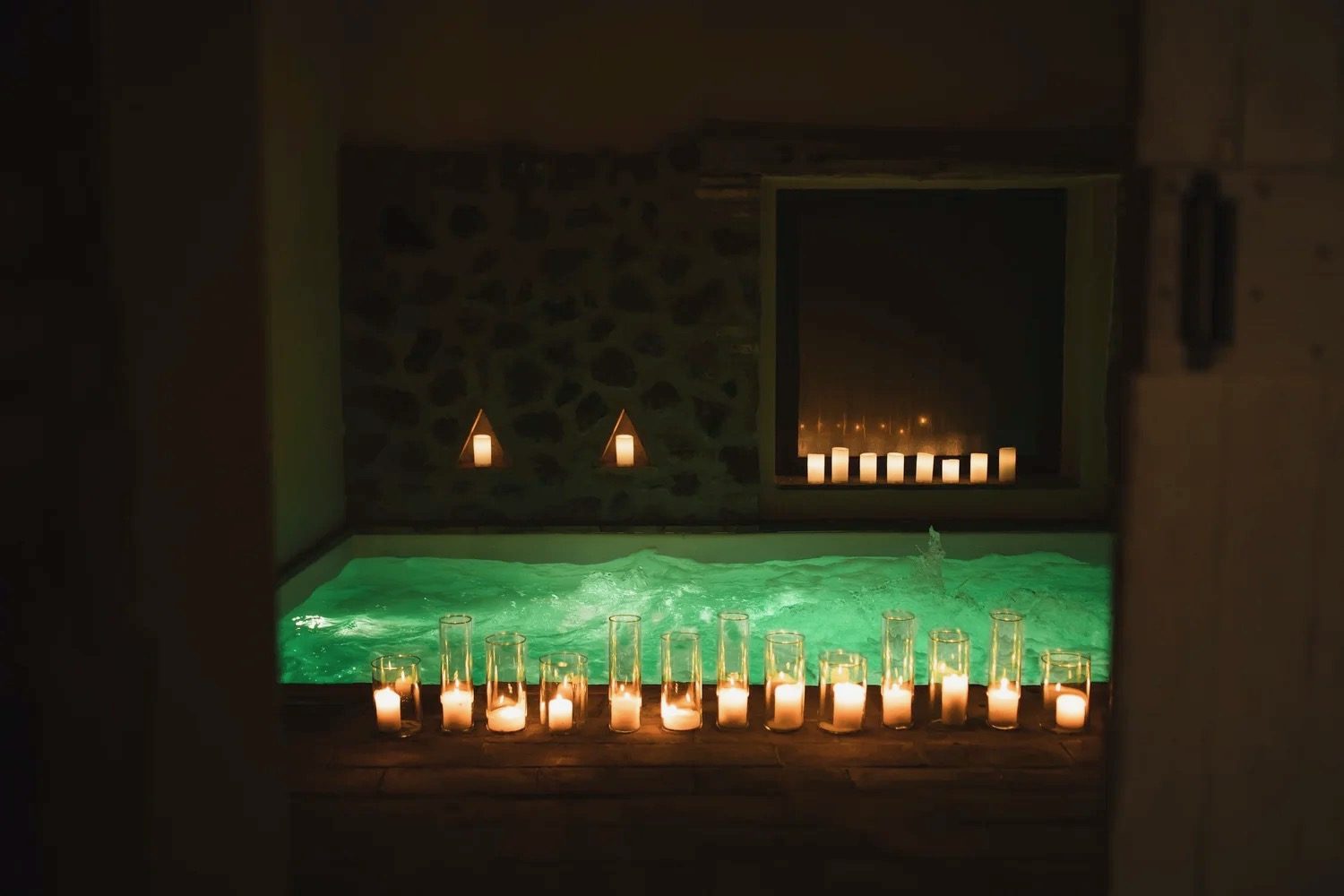 Thermal pool under green light